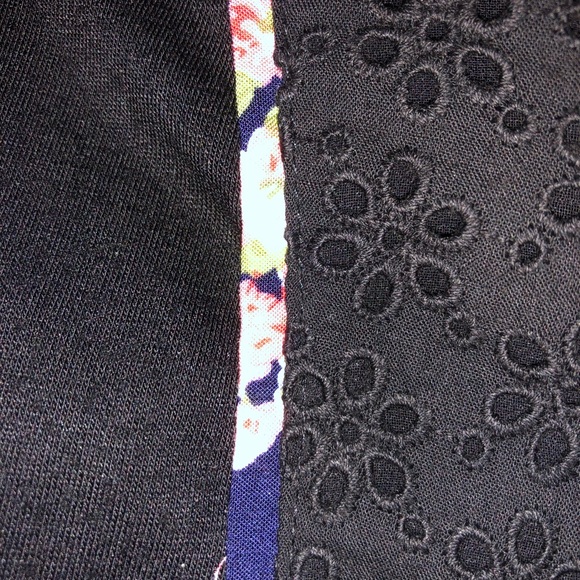 💕 Ezra Black blouse size small - Picture 8 of 8